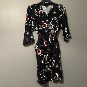 21. NWOT Torrid Sz 3 Floral Button Midi Dress!